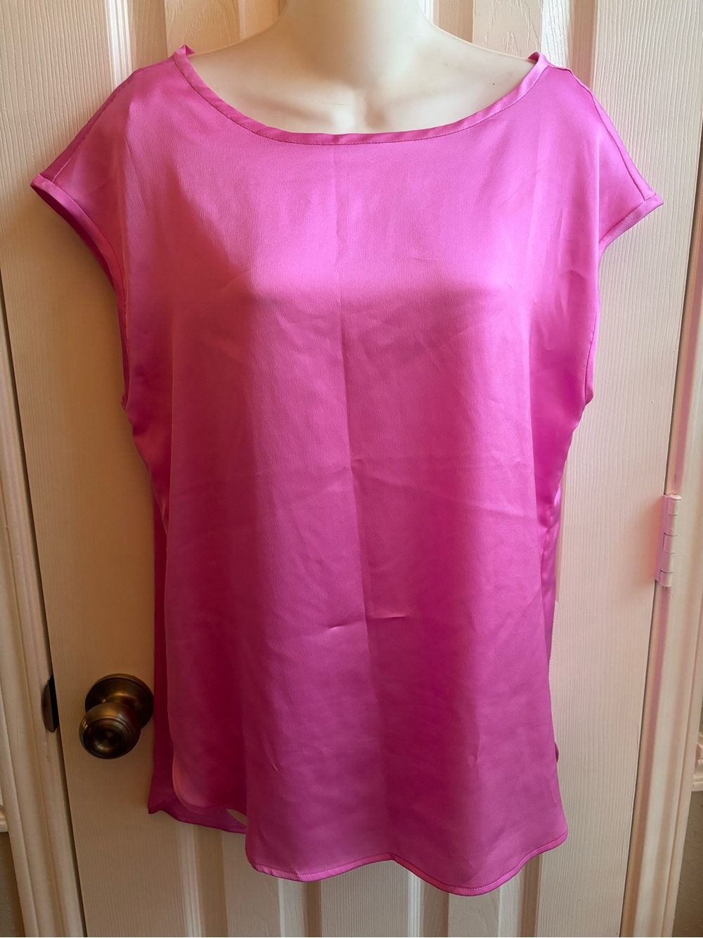 Banana Republic pink/purple orchid Satin Boatneck Blouse